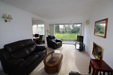 17 Ashdene, Leeds, LS12 5QR