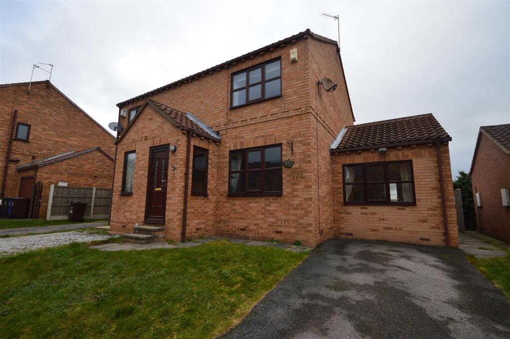 Queen Margarets Drive, Brotherton... 2 bed semidetached house £775