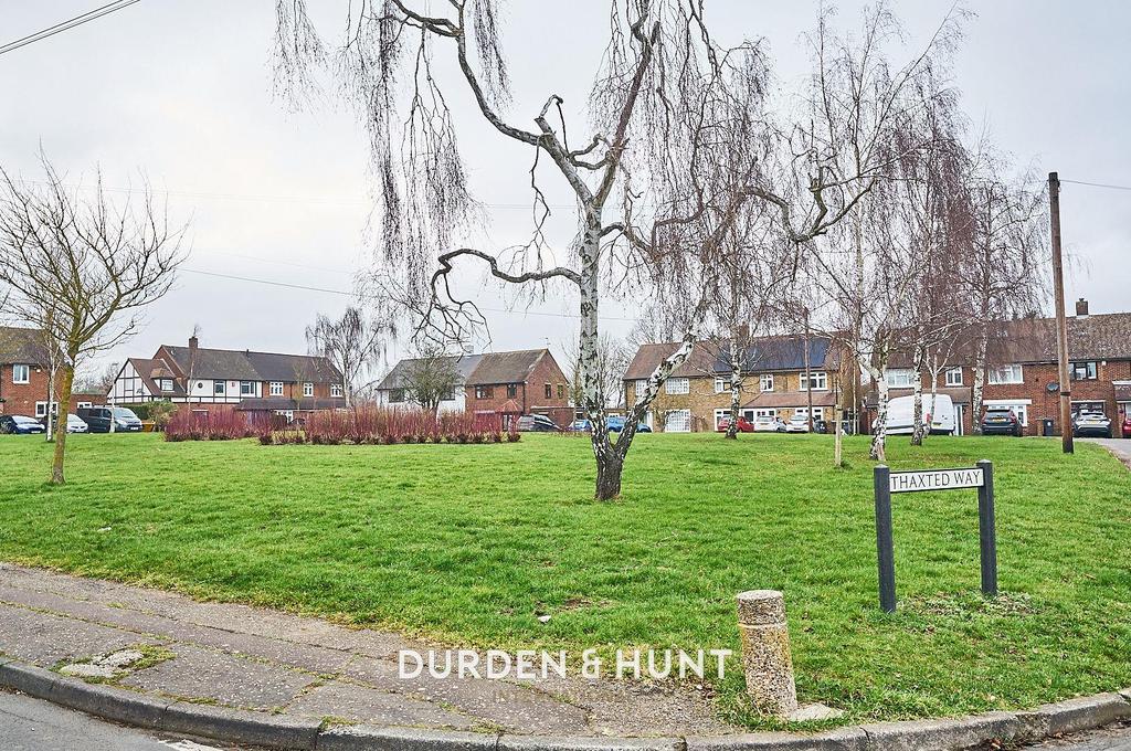 Thaxted Way, Waltham Abbey, EN9 4 bed semidetached house £550,000