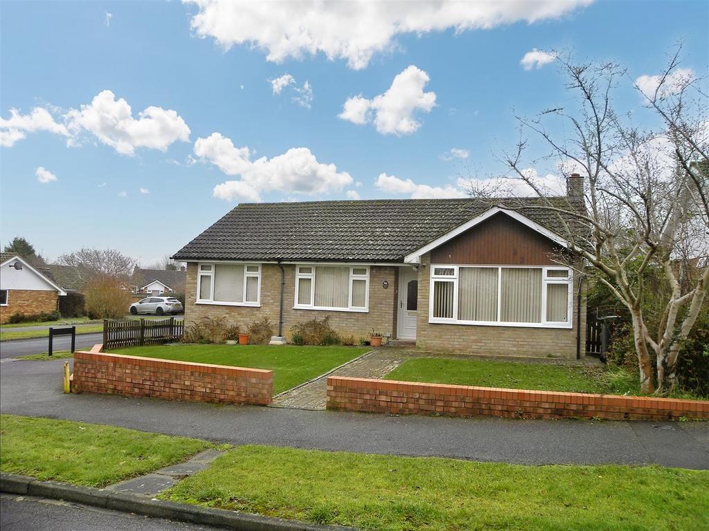 Loring Road, Sharnbrook, Bedford 3 bed detached bungalow for sale £