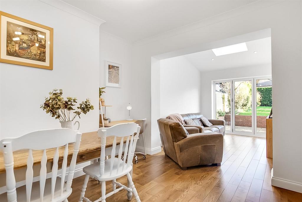 Woodcrest Road, Darlington 4 bed semidetached house £375,000