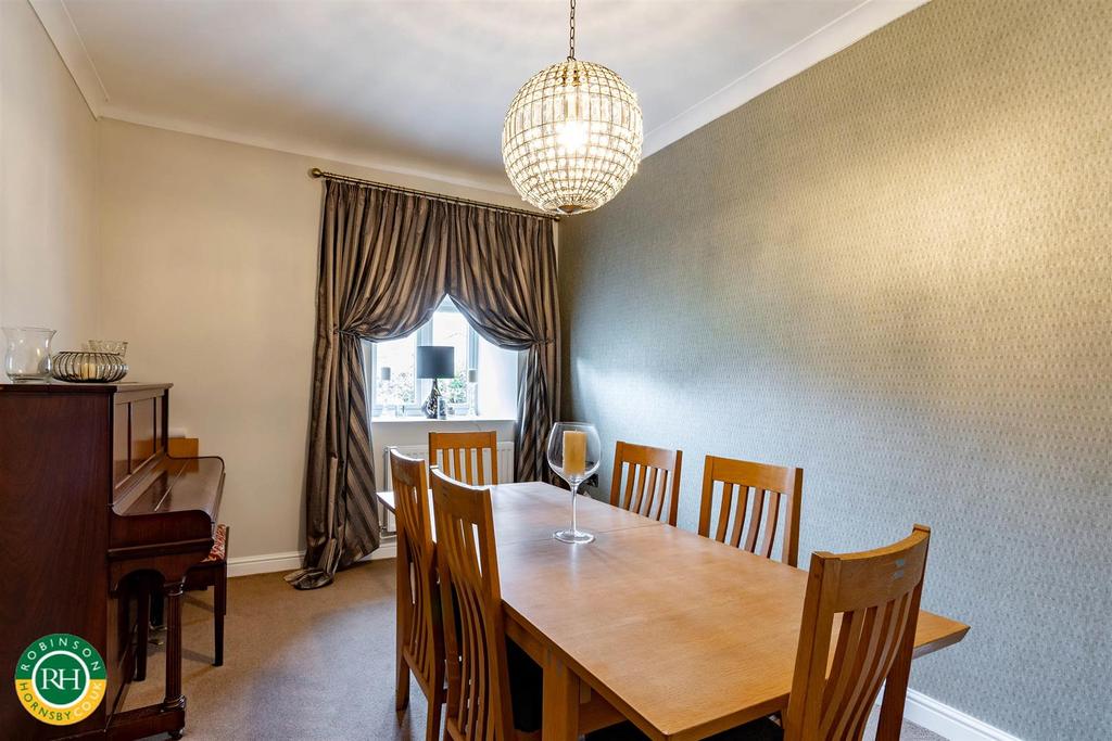 Dining room.jpg