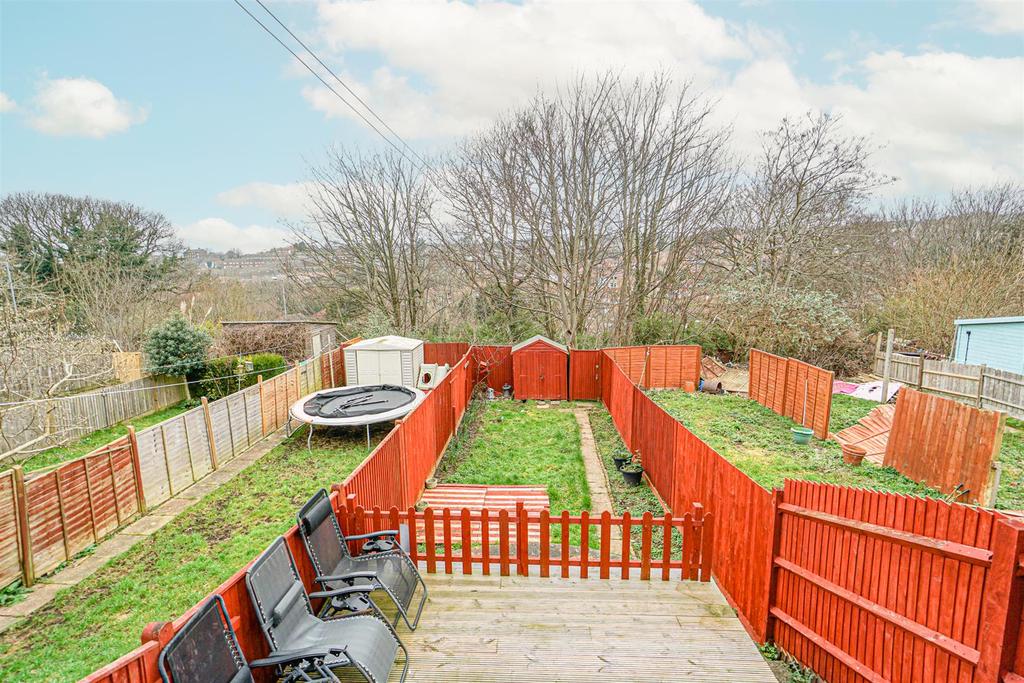 Oakfield Road, Hastings 2 bed terraced house £270,000