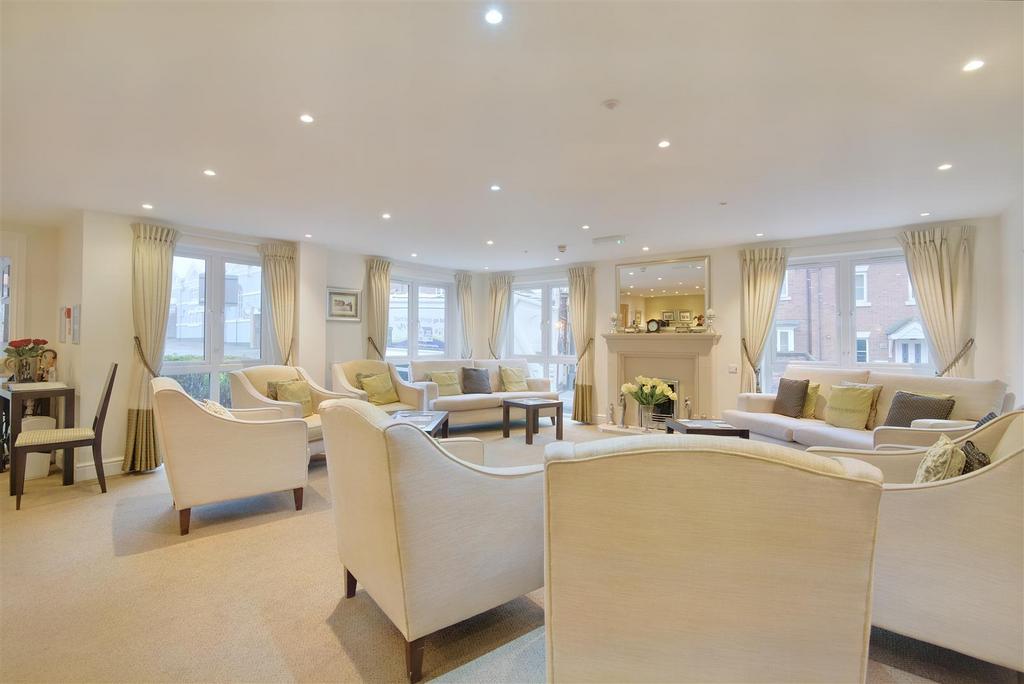 Homeowners Lounge