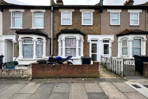 3 bedroom house for sale, Stanley Road, Ilford