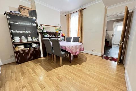 3 bedroom house for sale, Stanley Road, Ilford