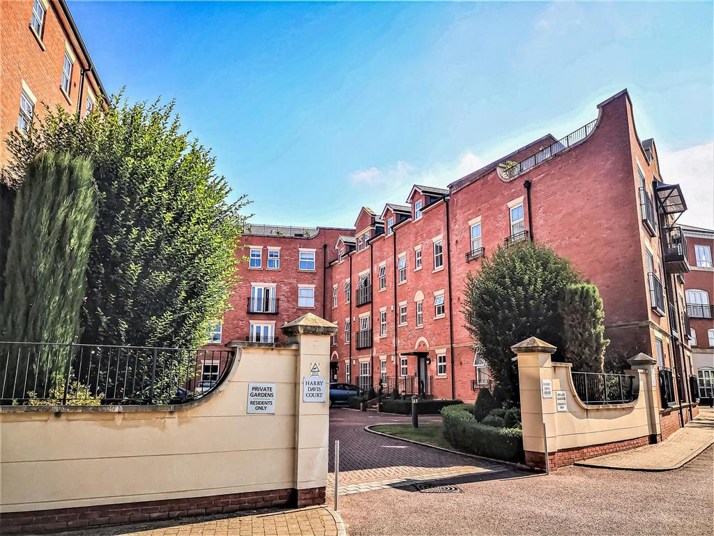 Armstrong Drive, Diglis, Worcester 2 bed apartment for sale £185,000