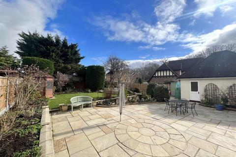 3 Gainsborough Place, Hutton, Brentwood, CM13 2RF