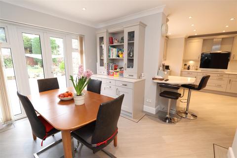 3 Gainsborough Place, Hutton, Brentwood, CM13 2RF