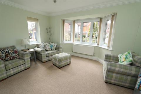 3 Gainsborough Place, Hutton, Brentwood, CM13 2RF