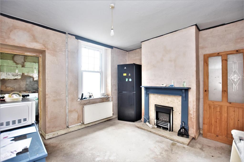 Wallace Street, BarrowInFurness 2 bed house £55,000