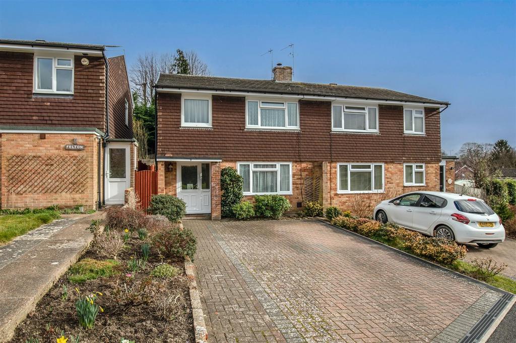 Grange Road, Uckfield 3 bed semidetached house £409,000