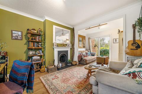 15 Biggin Way, London, SE19 3XE