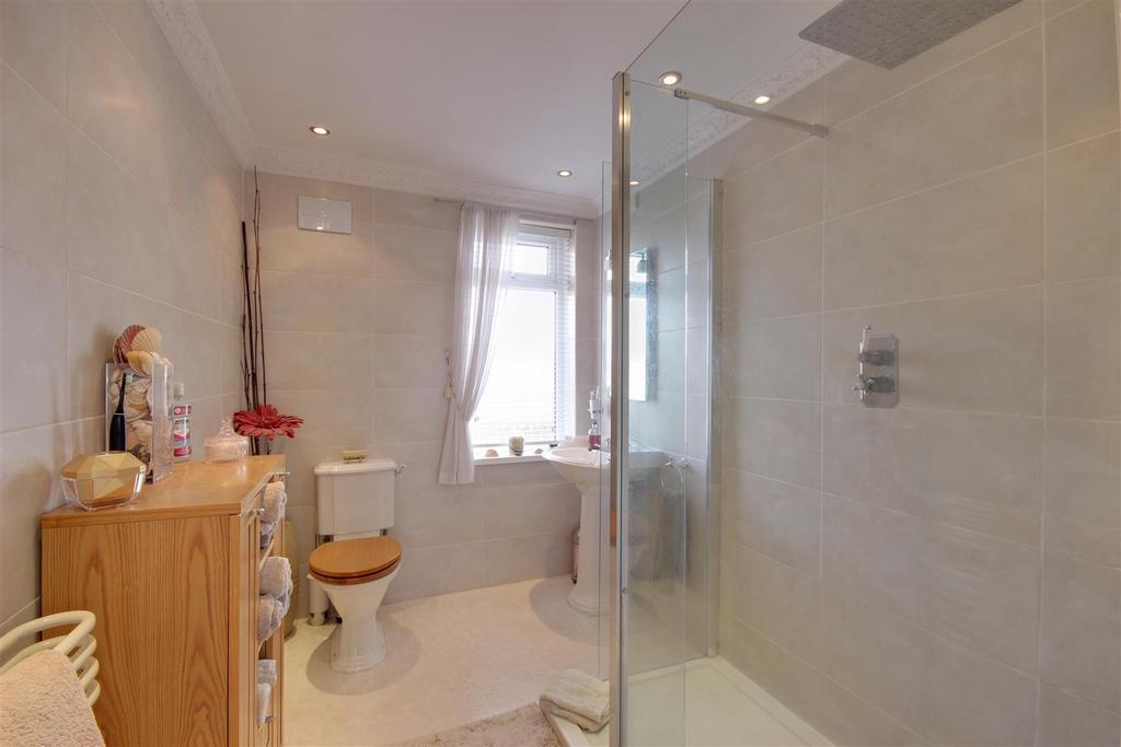 En suite Shower Room