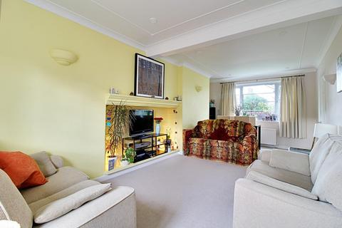8 Manor Crescent, Pool In Wharfedale, Otley, LS21 1ND