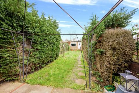 76 Lindsay Road, Worcester Park, KT4 8LE