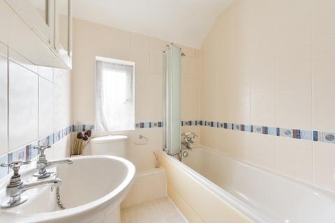 76 Lindsay Road, Worcester Park, KT4 8LE