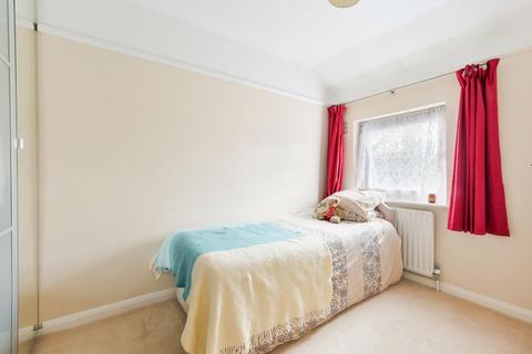 76 Lindsay Road, Worcester Park, KT4 8LE