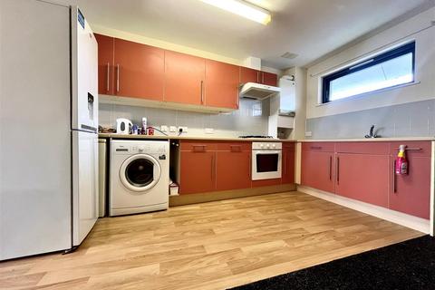 2 bedroom apartment for sale, Ridge Close, Newsome