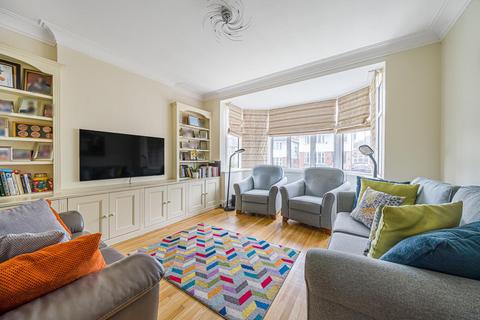 54 West Hill Way, London, N20 8QS