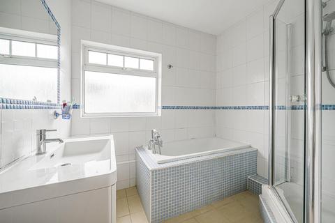 54 West Hill Way, London, N20 8QS