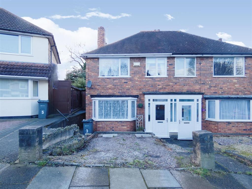 Rowdale Road, Great Barr, Birmingham 3 bed semidetached house £210,000