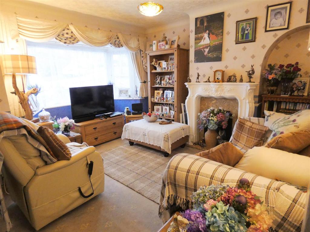 Rowdale Road, Great Barr, Birmingham 3 bed semidetached house £210,000