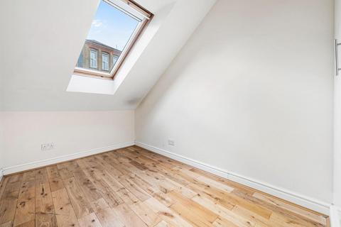 205 Homerton High Street, London, E9 6BB