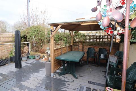 6 Birkdale, Yate, Bristol, BS37 4EX