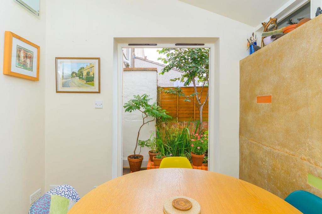 TEERTSNIAMLAB92 - Breakfast Room C.jpg