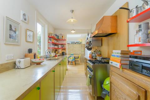 29 Balmain Street, Bristol, BS4 3DB