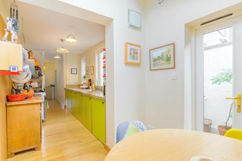 29 Balmain Street, Bristol, BS4 3DB