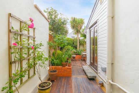 29 Balmain Street, Bristol, BS4 3DB