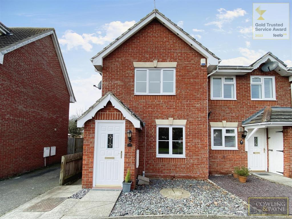 Kingsley Meadows, Wickford 2 bed end of terrace house £310,000