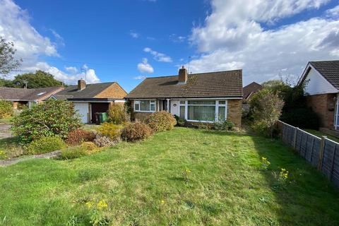 2 bedroom bungalow for sale, Swans Close, St. Albans