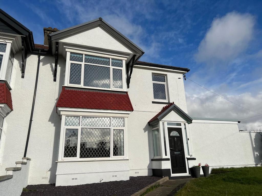 Roland Avenue, Llanelli 4 bed semidetached house £450,000