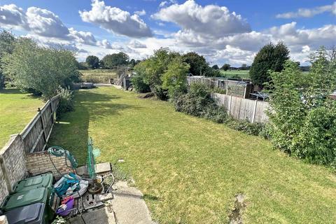 2 Blake End, Rayne, Braintree, CM77 6SQ