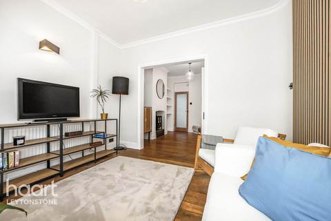 5 Thorne Close, London, E11 4HU