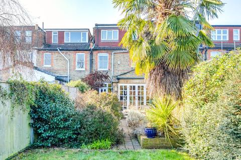 26 Copthall Gardens, Twickenham, TW1 4HJ