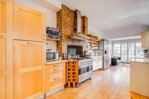 26 Copthall Gardens, Twickenham, TW1 4HJ