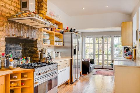 26 Copthall Gardens, Twickenham, TW1 4HJ