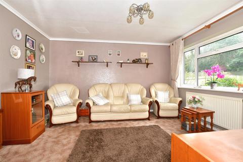 18 Brogden Crescent, Leeds, Maidstone, ME17 1RA