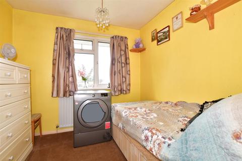 18 Brogden Crescent, Leeds, Maidstone, ME17 1RA