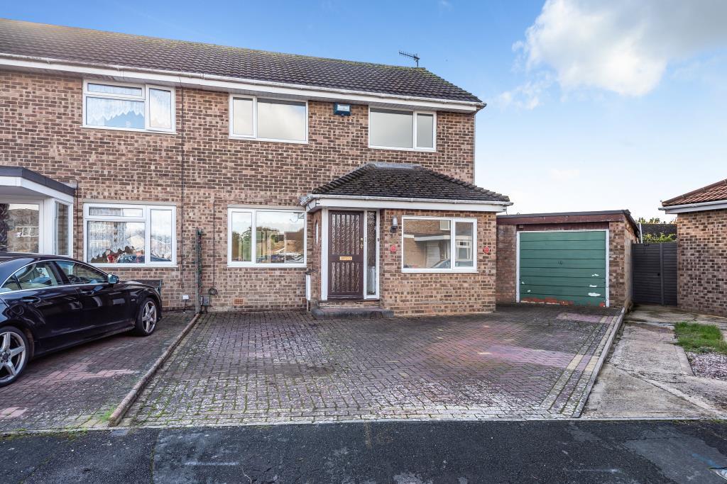 Haydon Wick, Swindon, SN25 3 bed semidetached house £1,400 pcm (£323 pw)
