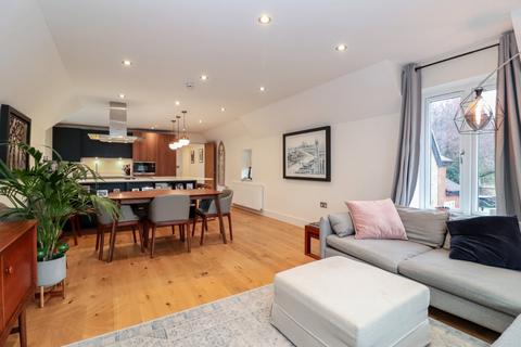 3 bedroom flat for sale, Grand Union Apartments, Old Mill Road, Hunton Bridge, Herts, WD4