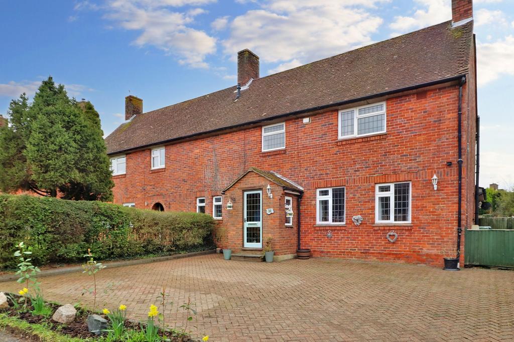 Furze Road, Rudgwick, RH12 3 bed semidetached house for sale £450,000