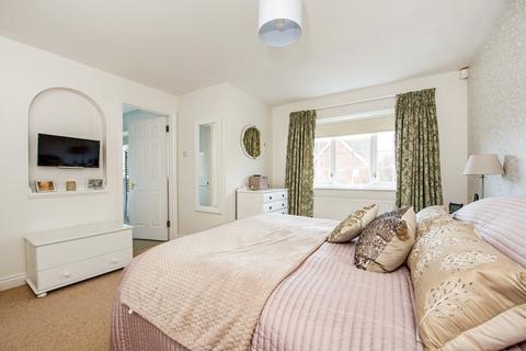 2 Chivenor Grove, Kingston Upon Thames, KT2 5GE