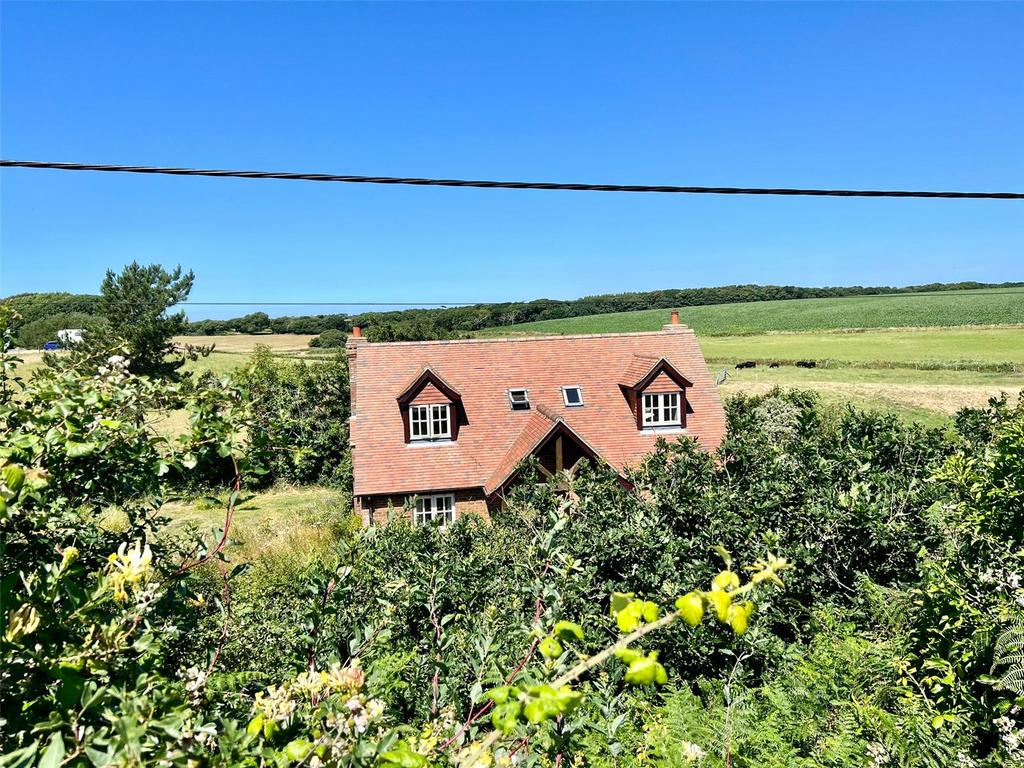 Downton Lane, Downton, Lymington, Hampshire, SO41 3 bed detached house