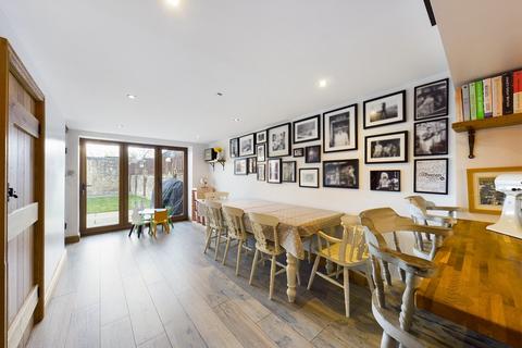 Gelder Cottage West End Road, Norton, Doncaster, DN6 9DH