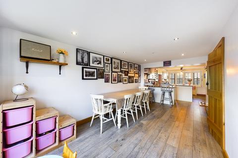 Gelder Cottage West End Road, Norton, Doncaster, DN6 9DH